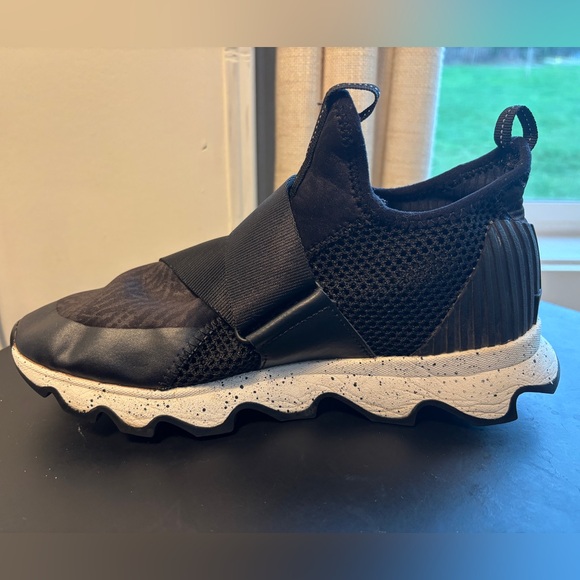 Sorel Kinetic Sneakers - Picture 4 of 5
